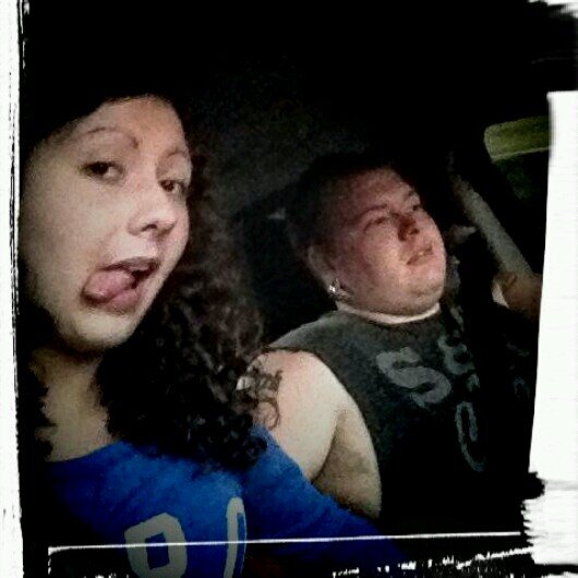 21 living the hard life only making it cause of my wonderful gf Hannah Marie Harmon.... follow i fallow back