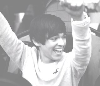 follow @alonemahone :) thanks i will follow back! @khalilbiebur