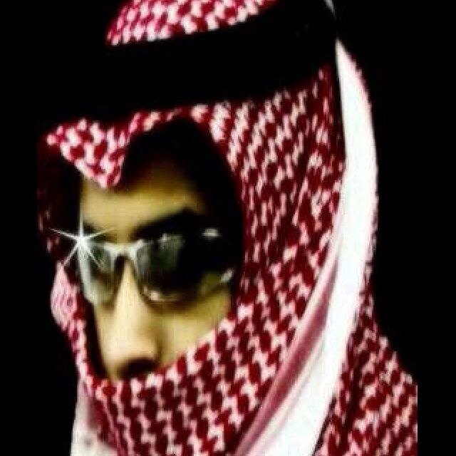 ‏‏‏آشتقتْ لكَ وصوُتْ الغلآَ في خآطريْ ينآديكْ مدريْ وصلك الصوٌتْ ولآ أعيدهَ ..!