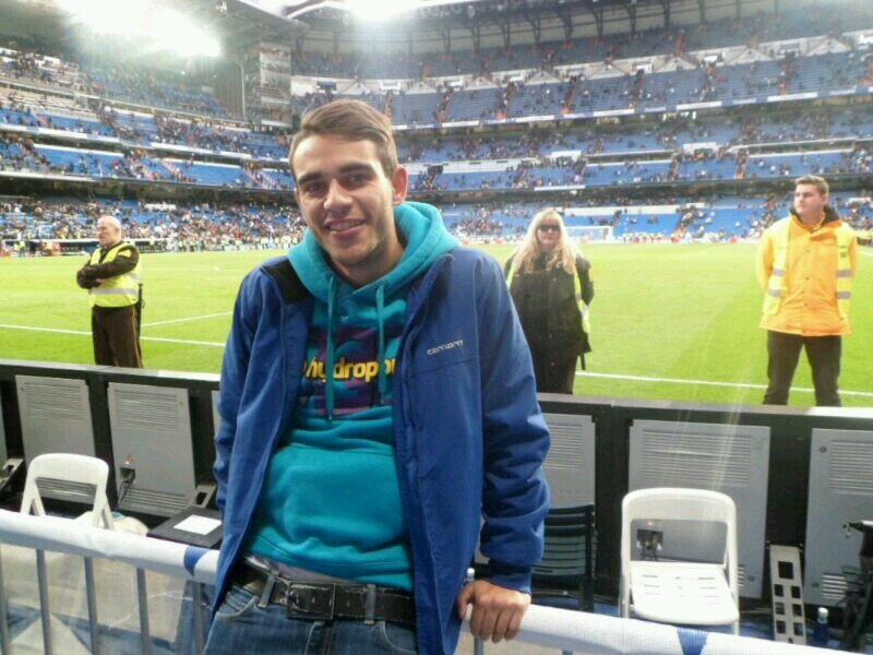 nada merece mas la pena que el instante que tenemos delante y el siguiente y la oportunidad de hacerle diferente      por siempre REAL MADRID