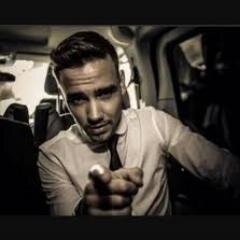 (◕‿◕✿)liam makes me super happy (◕‿◕✿)