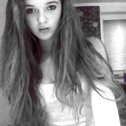 BED OF ROSES :) :3 3 follow me and I'll follow you back :)
