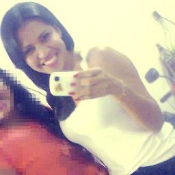 Gαrotα determinαdα qee αgrαdece α Deus todos os diαs
 pelα Fαmíliα&αmigos qe tem! ♥
