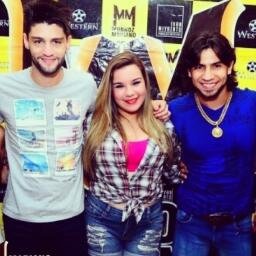 Tô contando as horas e os minutos pra te ver,
De braços abertos eu espero por vocês ♪'
@MUNHOZ_FRANGO & @Mariano_MeM ♥ since 08/02/2013! *-* (UNICOFCDESUMARE)