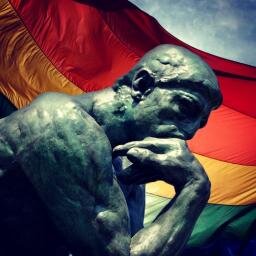 Sí, soy Estudiante de Ingeniería... y sí, soy gay, por si alguien lo duda. Escribo cosas que realmente merece la pena leer. ★ Mi dios soy yo mismo ★