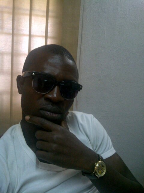 Am cool laid back guy with sense of humor.