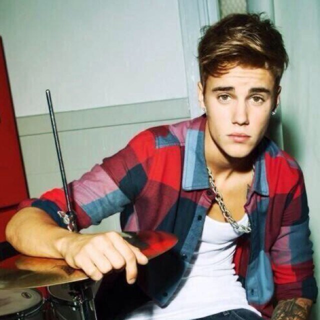 Belieber, Rihannanavy & Janoskinator. 17 years old. 16th April 2013.