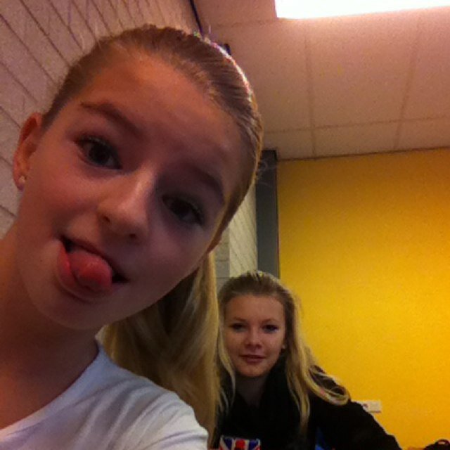 ~12~blond~hiphopdancer~hey~tja. Bye