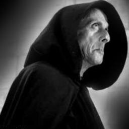 Не пью и не тянет, Не Курю, тянет дико. Пишу много и с ошибками. Этим не горжусь. Ненавижу тупых людей и таксистов.