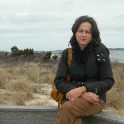 Profesora de lengua, literatura y cultura españolas en The College of New Jersey, Ewing, NJ (USA).