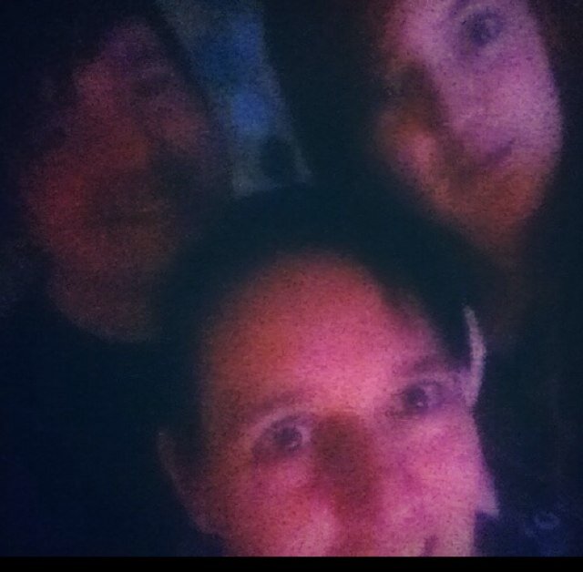 Hey I'm Linda, single mum, , have 2 wonderful kids, ash, 19and Paul, 21 also have two cute dogs, and a cat, I follow back, new to twitter! be nice :)