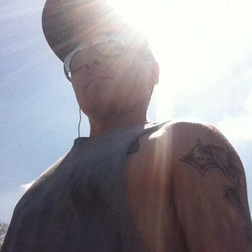 Choppin down mad trees. Gamer, Guitar Shredder, Irish Nation. #dragongang #KCCO #kushfamily  IG: andys66siqqq