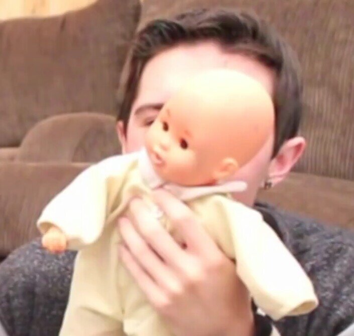 adam, nick, and nolan love me                             0/3 Mann 0/7 SDK