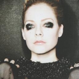 Avril Lavigne fãs BR.                                                     O amor não se explica,ele simplesmente existe, @AvrilLavigne ♥