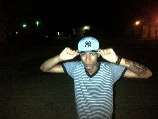 Artista Urbano
      cont-809-772-9865