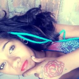 Ando de sk8 , gosto de anime , rock , rap ,reggae  tenho 14 anos , amo Hary potter & sou uma game  c: Instagram :http://t.co/UABhUuOOw2