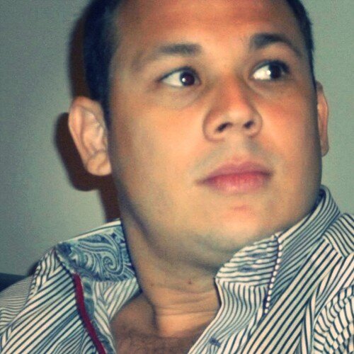 Abogado especialista en derecho publico y derecho administrativo, litigante en asuntos administrativos y disciplinarios.