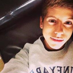 La razón de Mi Sonrisa : @matthunter123 ❤
@Silvanaa123 (: