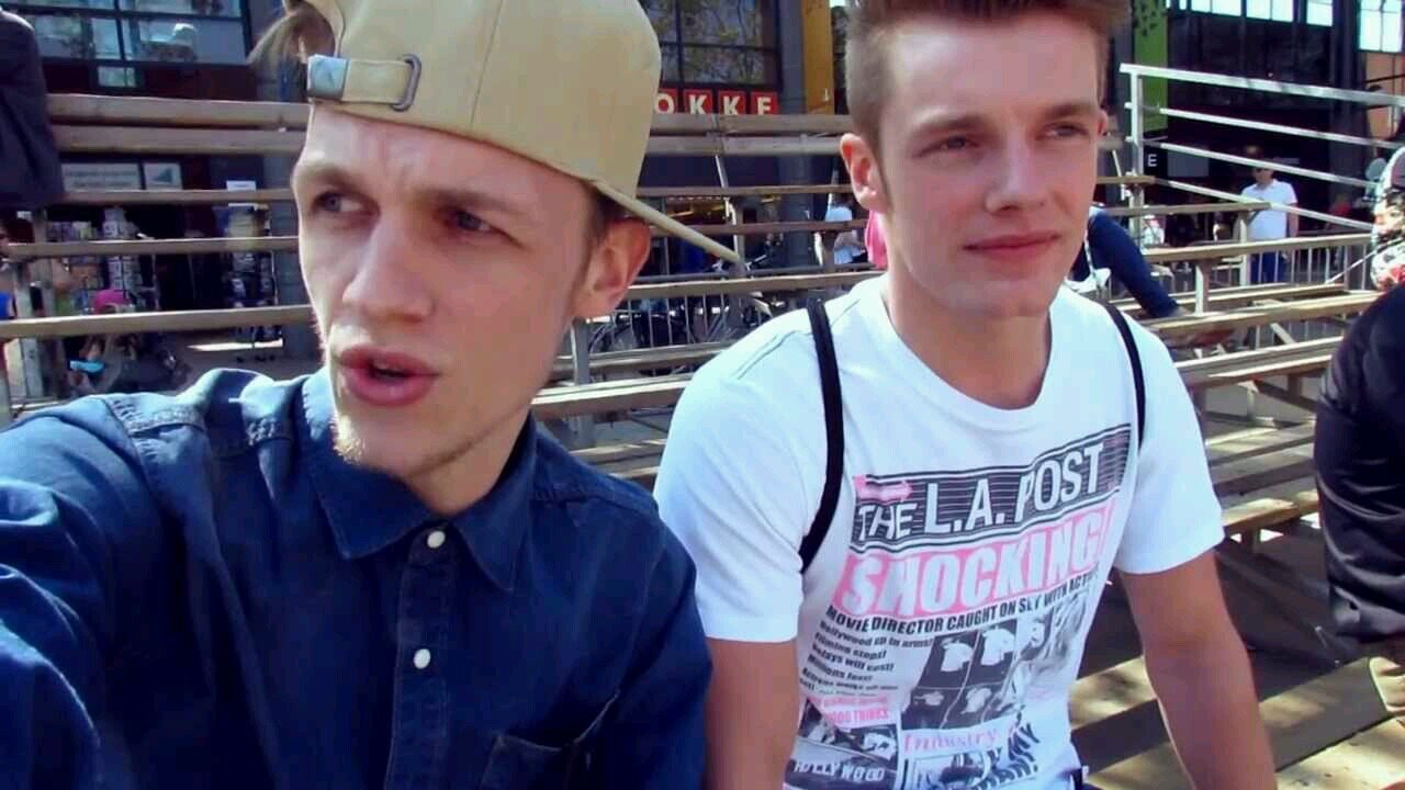 opgericht door @DutchIOS fan account van #knolpower @enzoknol @MilanKnol
