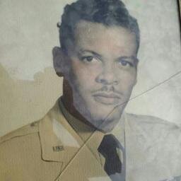 I'm a seasoned marketing & social media consultant! Also come here to learn about making miney! This pic is my Daddy, Lt. Col. John S. Greene, Jr. Ret. My Hero.