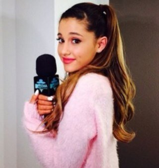 ARIANA GRANDE STOLE MY HEART ♡ WHEN IS SHE GONNA GIVE IT BACK?