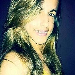 Sou feliz do meu jeito, nn importa o q os outros pensam ou digam! Eu nn vou mudar pra fazer a felicidade dos outros e desistir da minha!