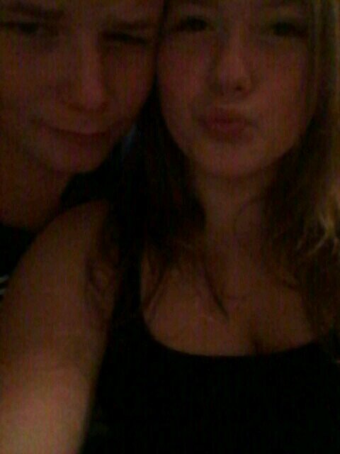 #101barz for live
 #teamlui #schoolhater #hardworker #rotterdam airlines #follow=followback i love kim ♥ xx 11-1-2013 x