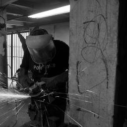 Lic. en Artes Plasticas, Escultor contemporaneo