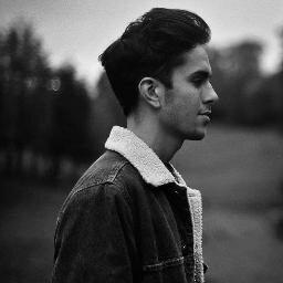 18 year old singer/ songwriter! http://t.co/vCssVkpF9d