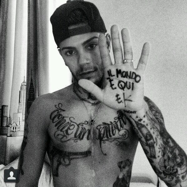 E' grazie a te se sono ancora qui oggi.. grazie di tutto idolo♥ Sei la causa di ogni mio sorriso, sei la mia ancora♥ #EmilianoRudolfGiambelli