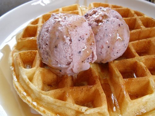 Look @ ur waffle now bck 2 me now bck to ur waffle now bck 2 me sadly that waffle isnt me but if he stpped using froyo n swchd 2 ice cream he cud taste lyke me