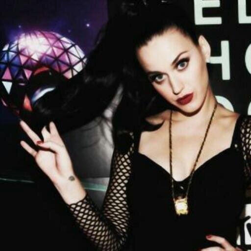 Unapologetic !  @MicaelBorges_  @Rihanna  @KatyPerry