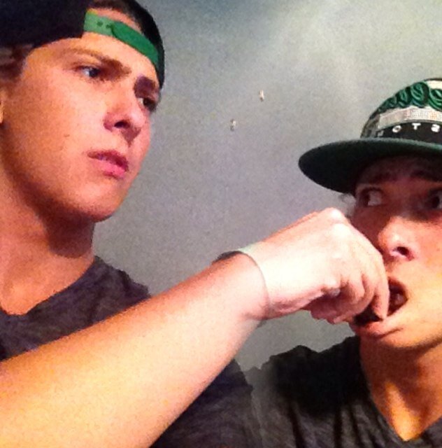 Dip tweets with Doody.