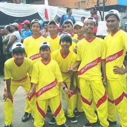 selalu tersenyum walau banyak masalah :)