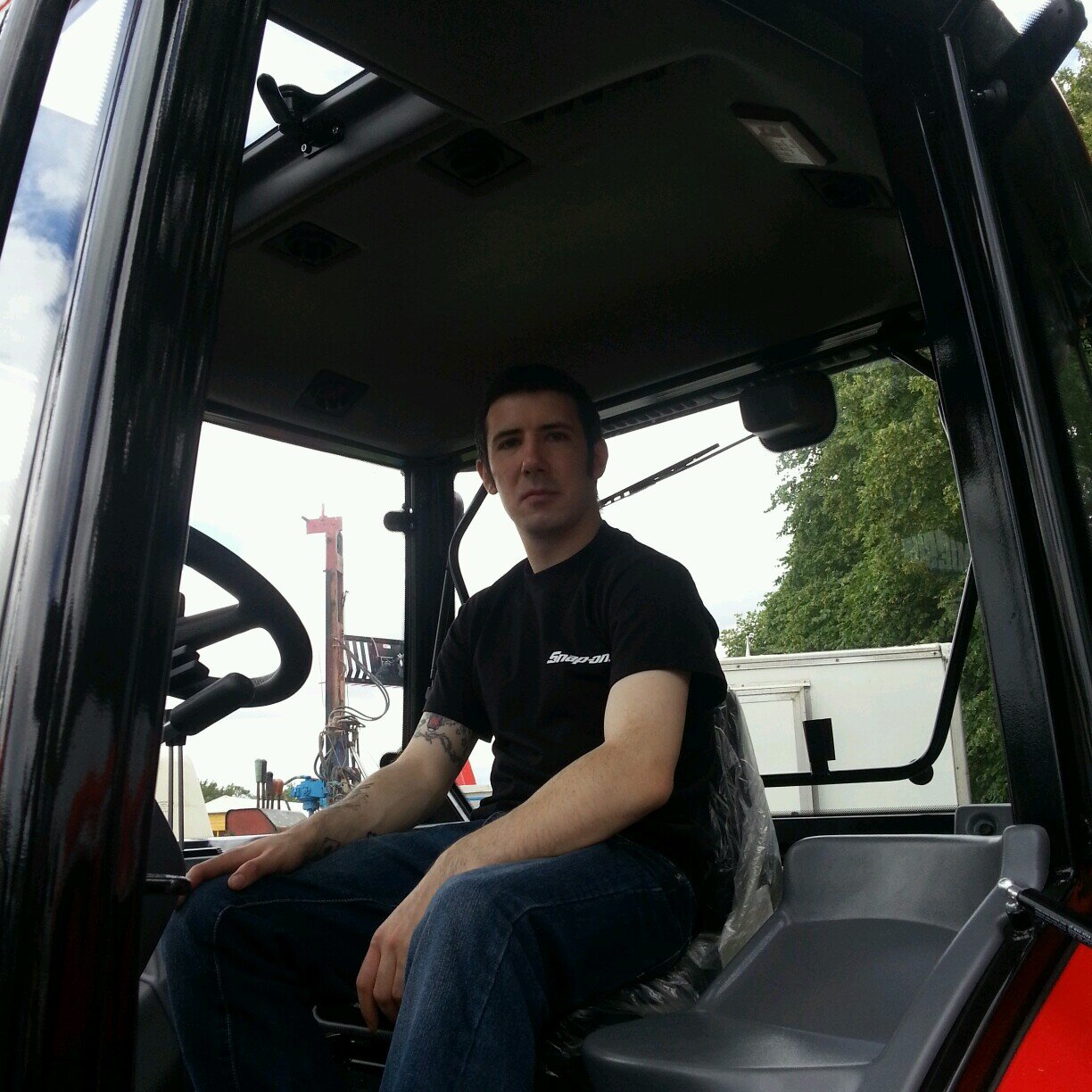 bobdavidson87's profile picture. 