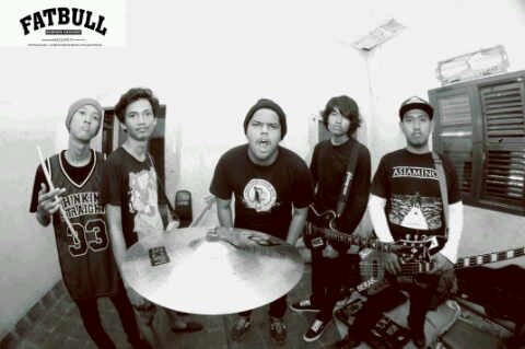 SRIWIJAYA HARDCORE ALLIANCE || Wear : @TruthApprl || Contact. +6282374302226, Mail : fatbullhc@gmail.com
