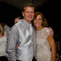 Wealth Manager, loves jesus, loves sports, author, blessed father of three beautiful girls,  hunter_hardy@verizon.net