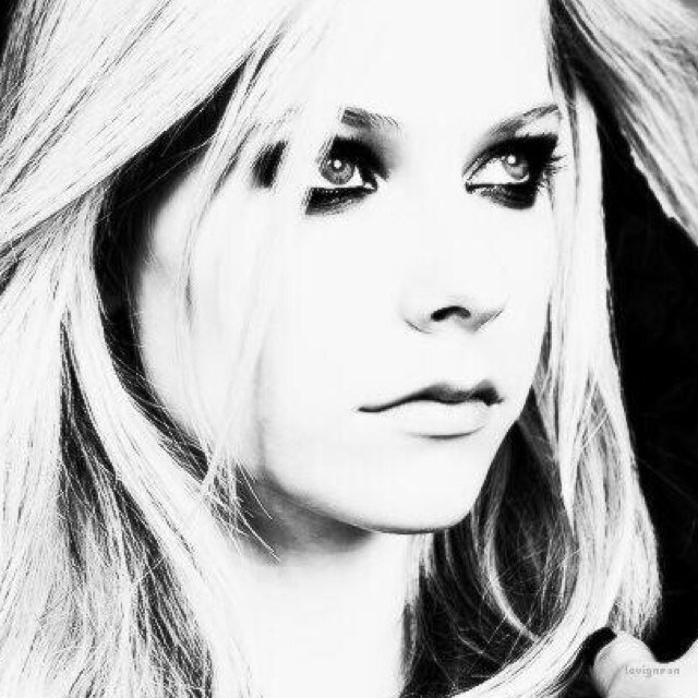 Little Black Star, Astronaut. I love Avril Lavigne, Simple Plan, Evanescence.