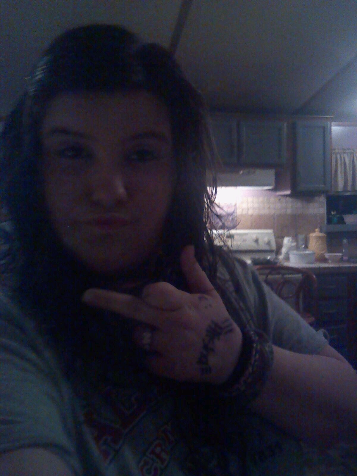 iam a girl i love to twerk and i say fuck hater