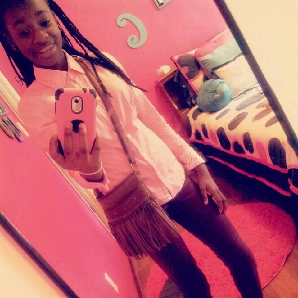 GOOD GIRL WITH BAD HABITS....follow me i follow back add me on kik @I_LOVE_BOYZZZ instagram @_inikiahh n Facebook @nikiah capers