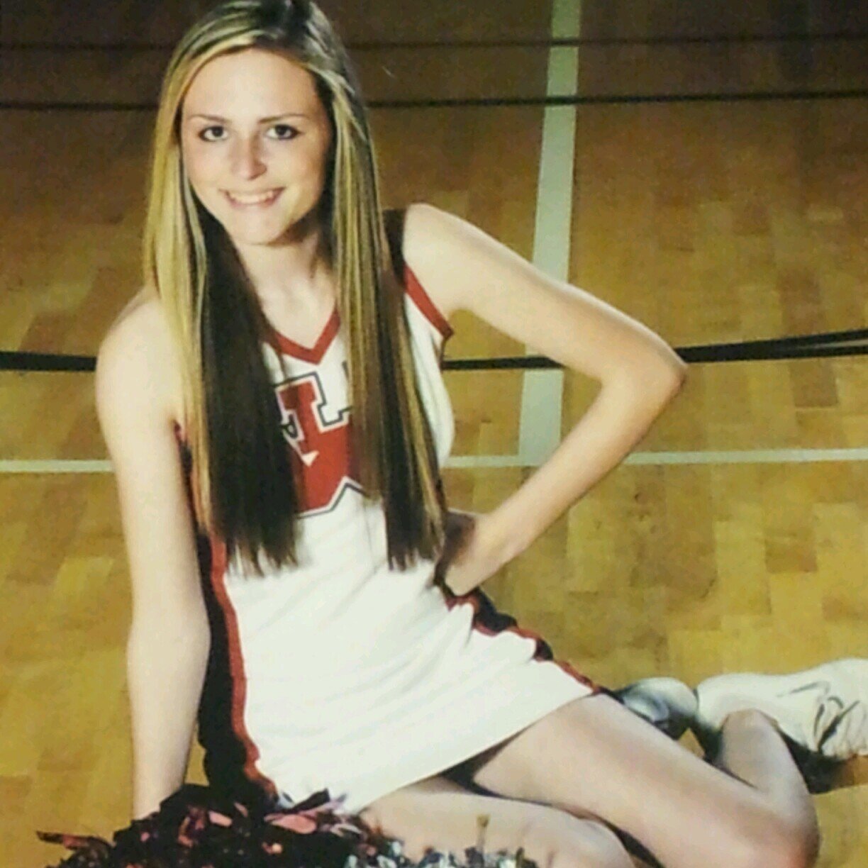 Single (; Junior. Varsity Cheerleader (: