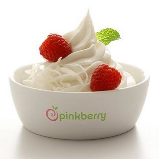 Julie and the team here from Pinkberry Orlando, sending you swirly tweets! Follow us for updates & exclusive offers. Located in The Florida Mall.