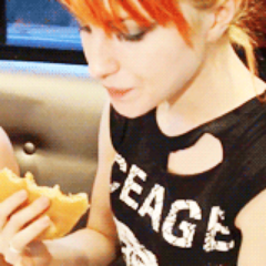 17. Me llamo Pamela y ser Parawhore es lo mejor.
