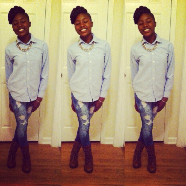 Fuck a niggah &the Hoe he with , ion trust shyt . #Follow Me I got the ticket !