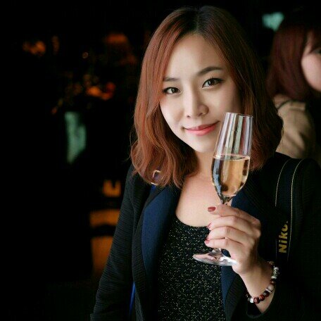 하얀뱀띠,사수자리,B형,요리하기,사진촬영,공연관람,운동,등산,쇼핑하는걸 좋아하는 핸드메이드쥬얼리디자이너