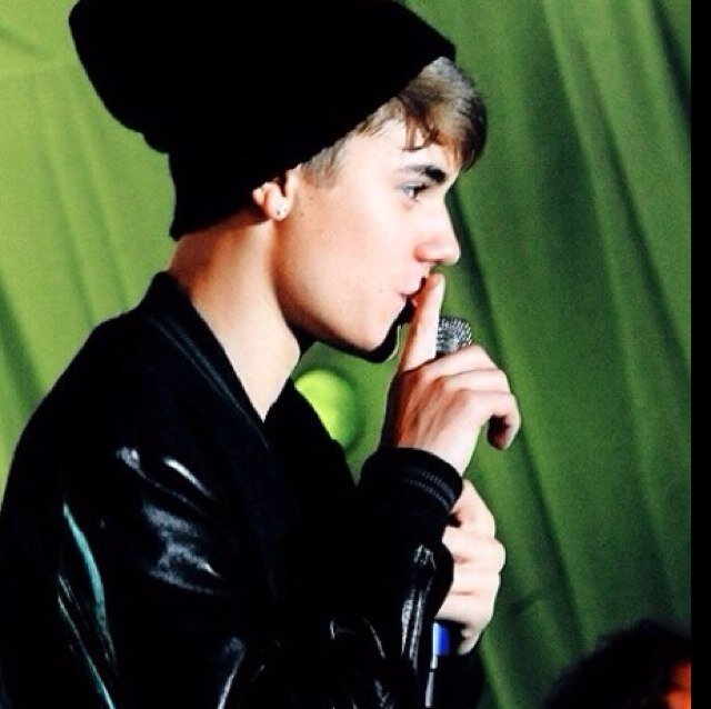 - #MusicMondays #FilmFridays - (11-29-12)(7-31-13) justin looked at me.