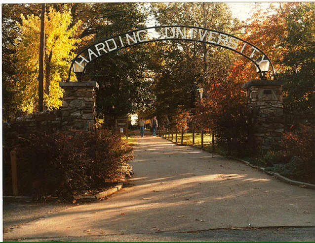 HardingMemes's profile picture. Everybody is thinking it i'm just saying it A meme is worth a thousand jokes 
Yes i am a Harding student  no i wont tell you who i am