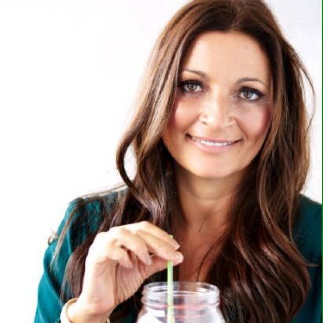 11 x Author, Clinical Nutritionist, Wholefoods Chef, Yoga and Meditation Teacher, No. 1 Amazon author