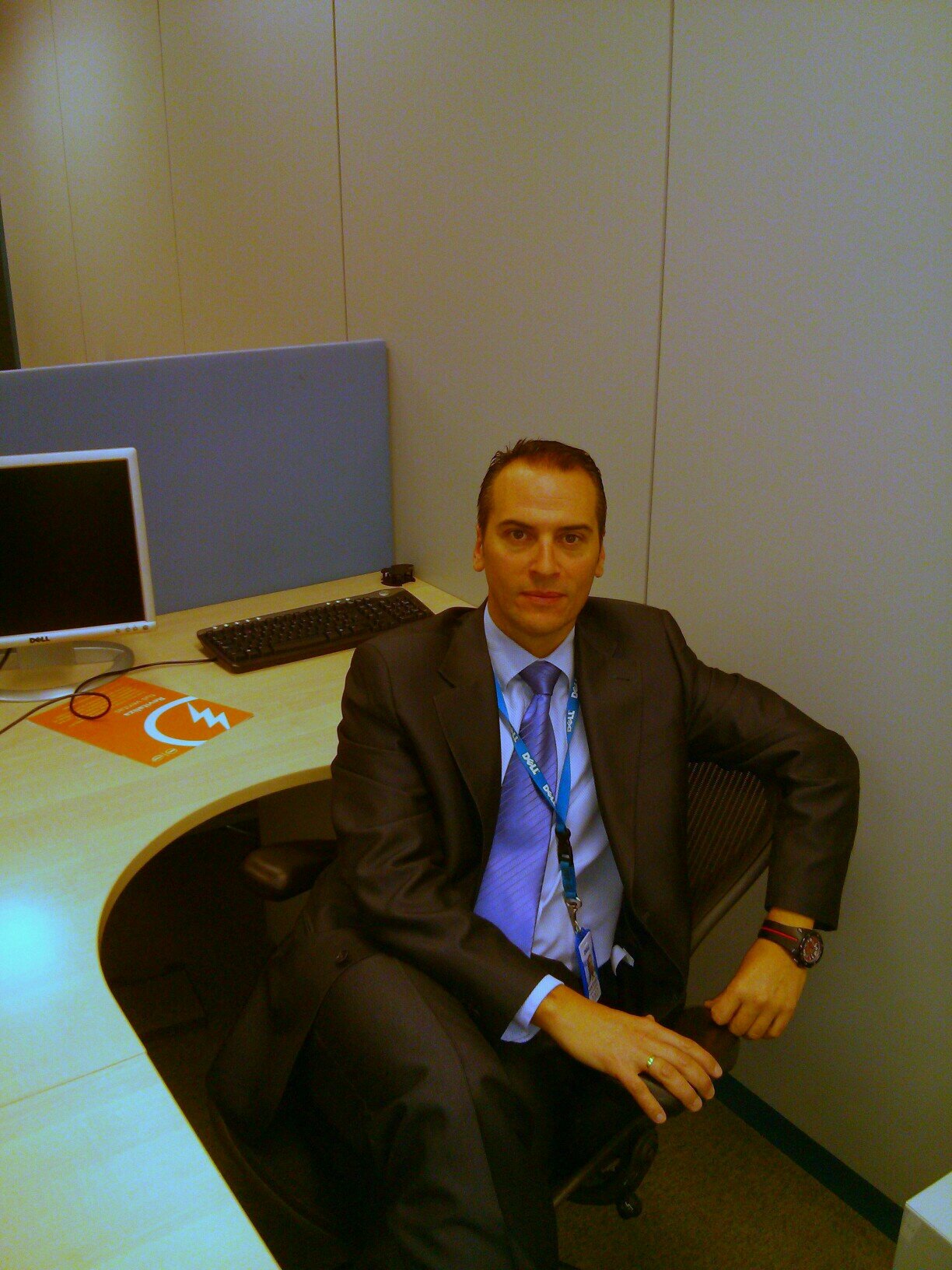 santig_ramos's profile picture. 