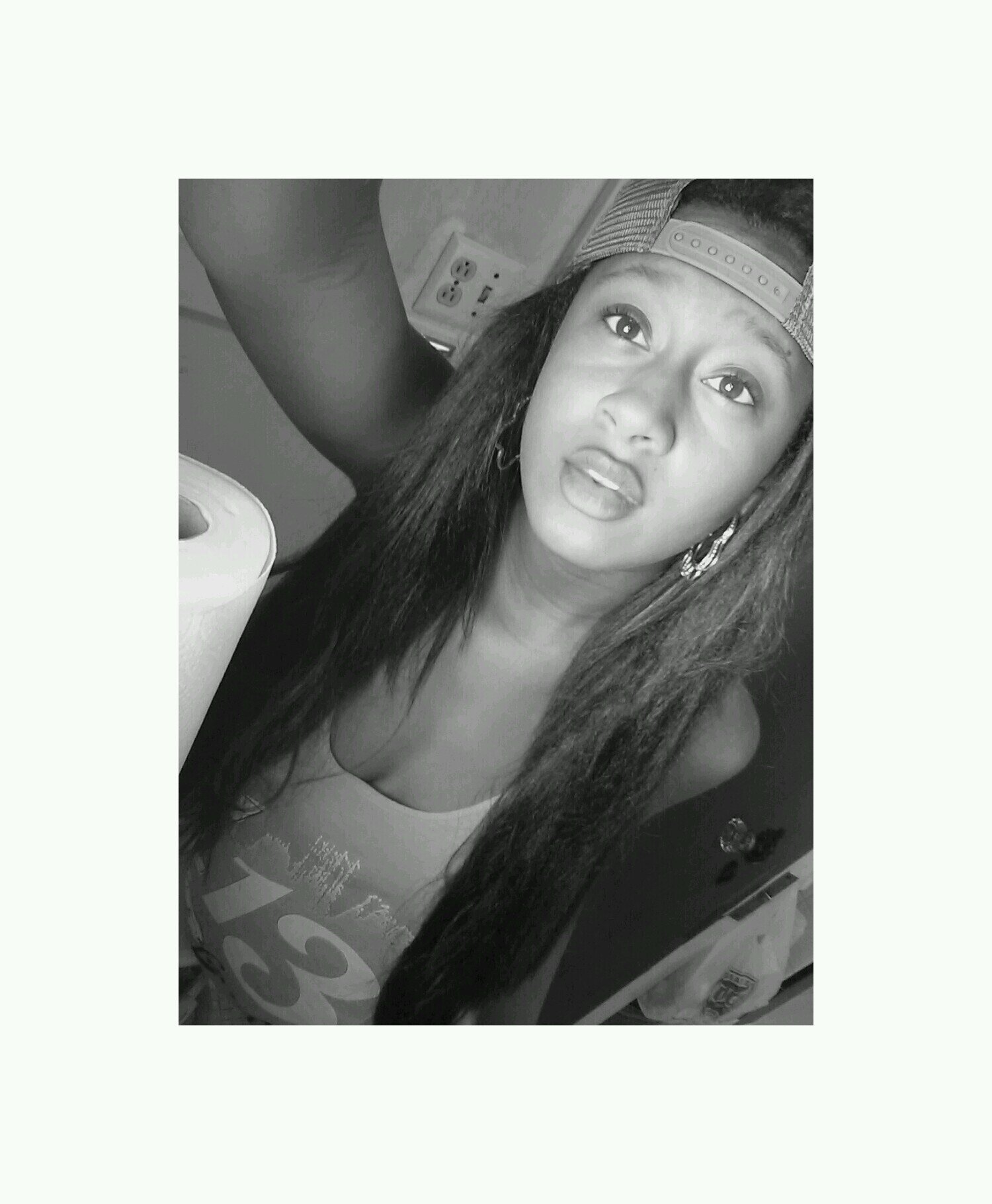 Starting over. Main twitter @fvckyah_ #theylovealiyah . Married to Rakim Mayers ask me some questions ↓↓↓↓↓↓